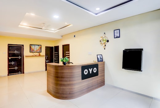 Super Hotel O La Banian Hotel & Restaurant