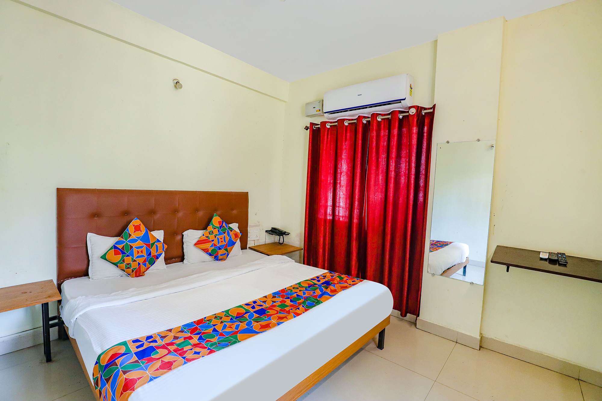 Deluxe Room 1