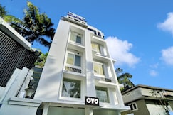 Hotel O Crystal Executive Suites, Cochin