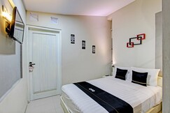 Capital O 93450 Hotel D'lala, Pati