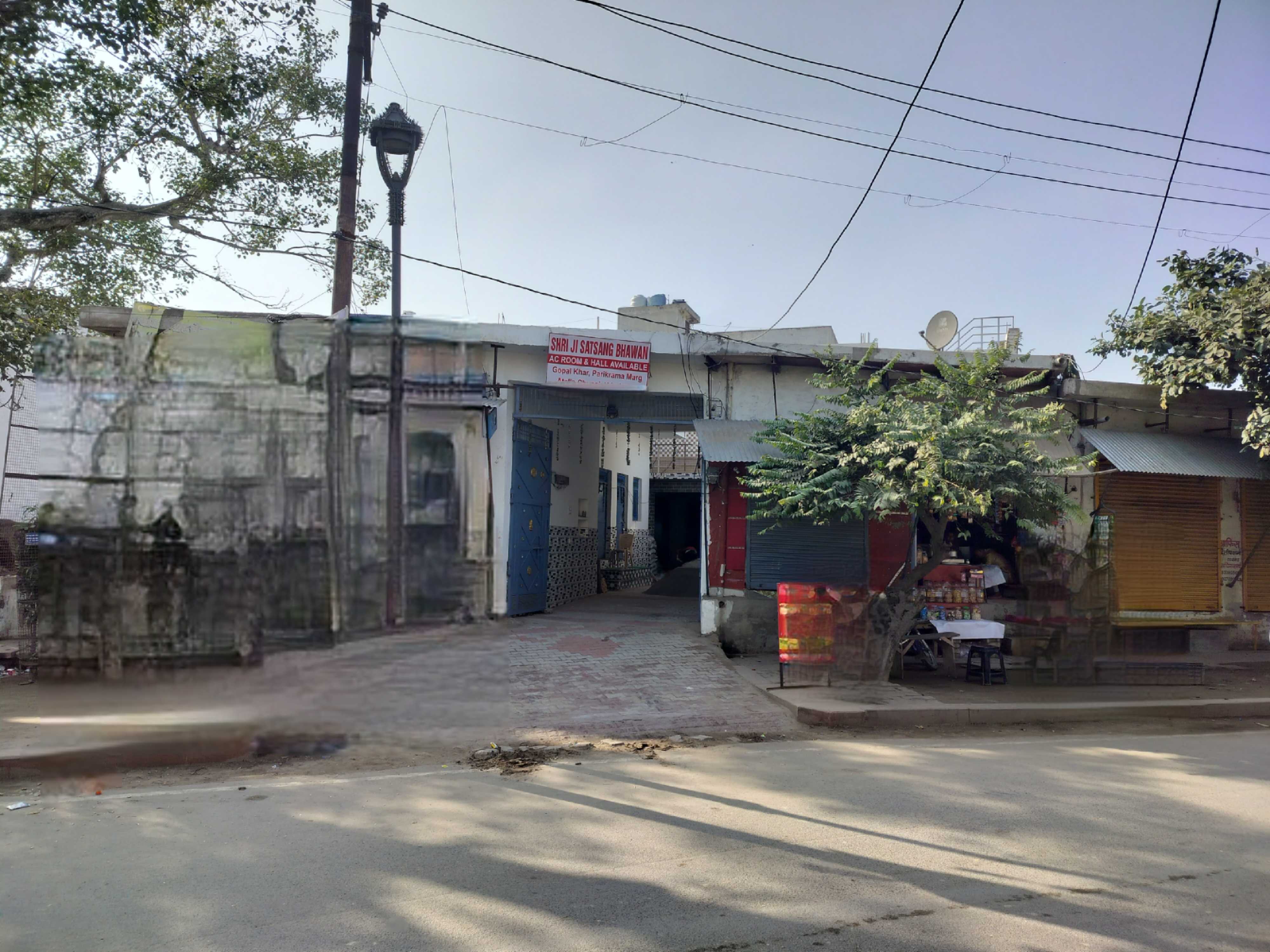 Hotel O Shri Ji Satsang Bhawan - Tap to explore photos