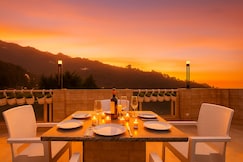 Hotel Shiva Lake - Near Mussoorie Lake, Mussoorie