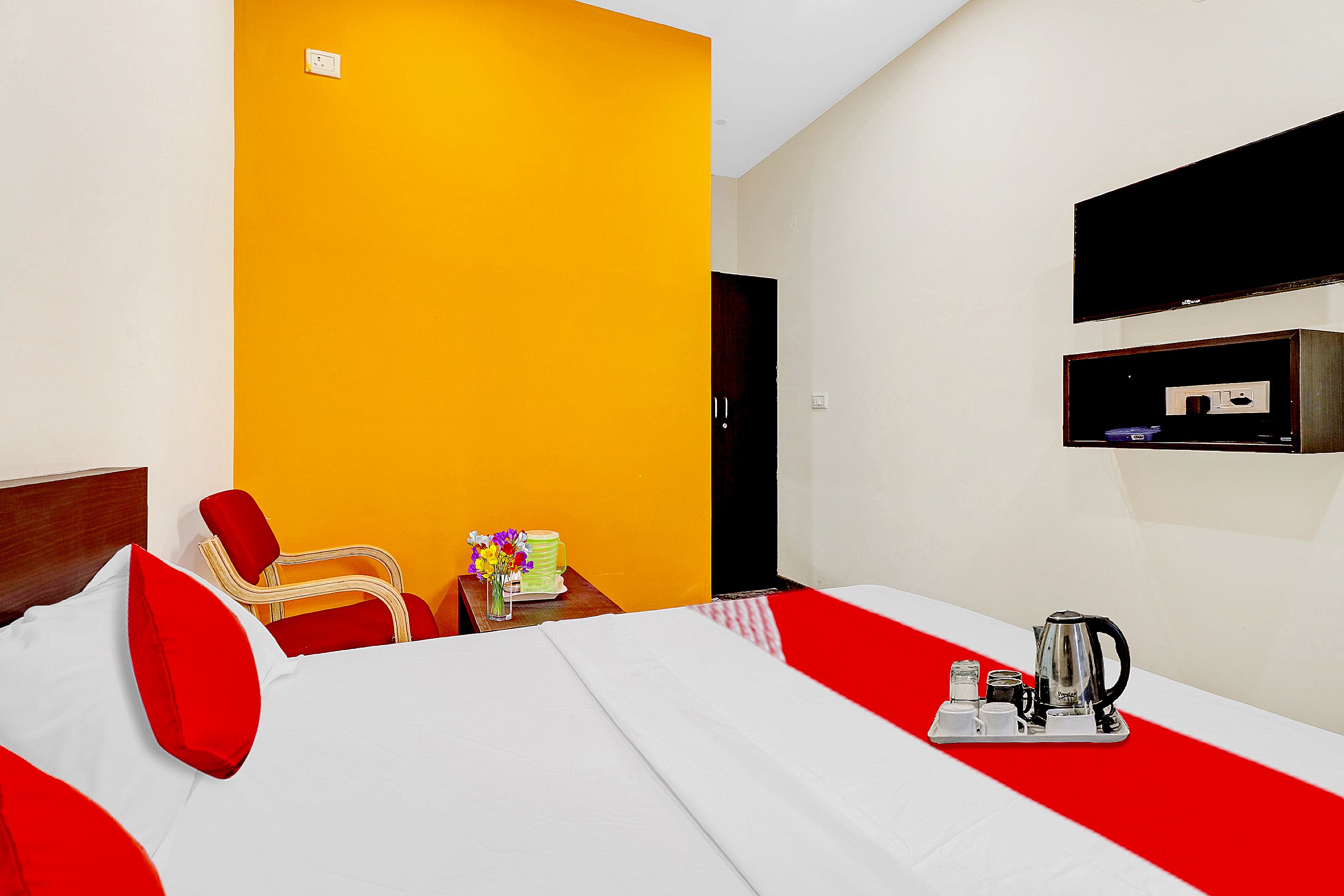 Hotel O SAPTHAGIRI RESIDENCY - Tap to explore photos
