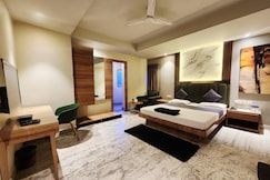 Hotel The Crest, Howrah