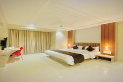 Abhay Palace Lodging, Ahilyanagar