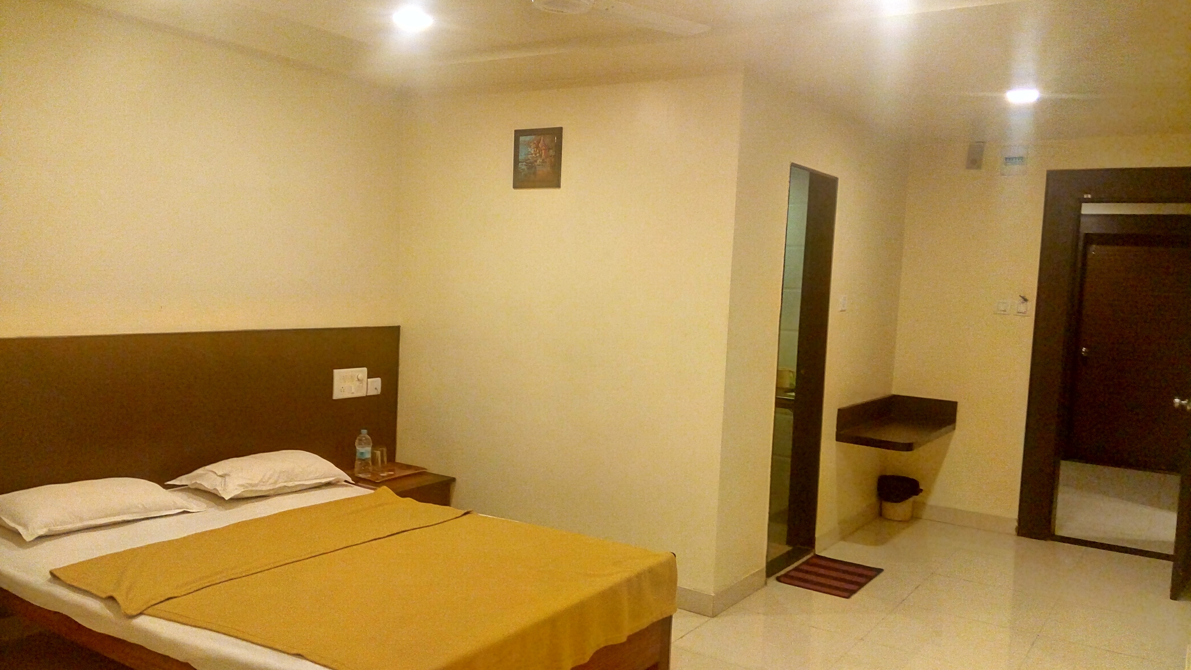 HOTEL KOHINOOR SQUARE 2
