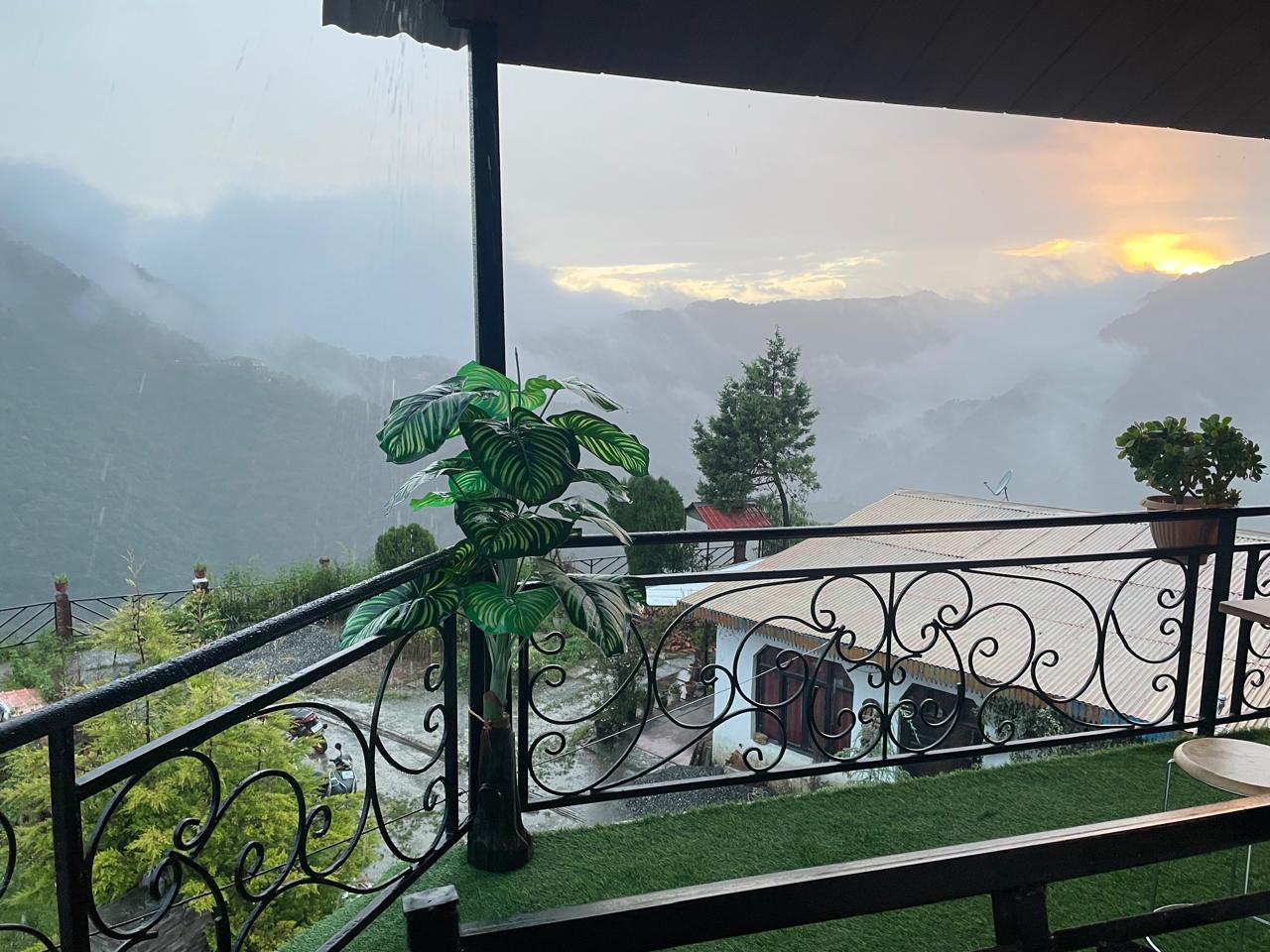 Photos of SevenZ Dalai Hills - Homestay in Mussoorie