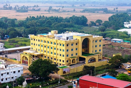 LE ROYALE PALACE