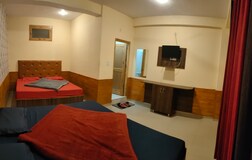 Deluxe Family Room