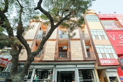 Collection O Nimisha Jail Rd, Sitapur, Uttar Pradesh