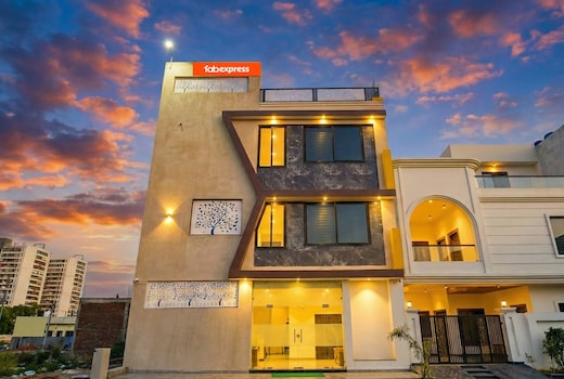 Fabhotel Dream Paradise