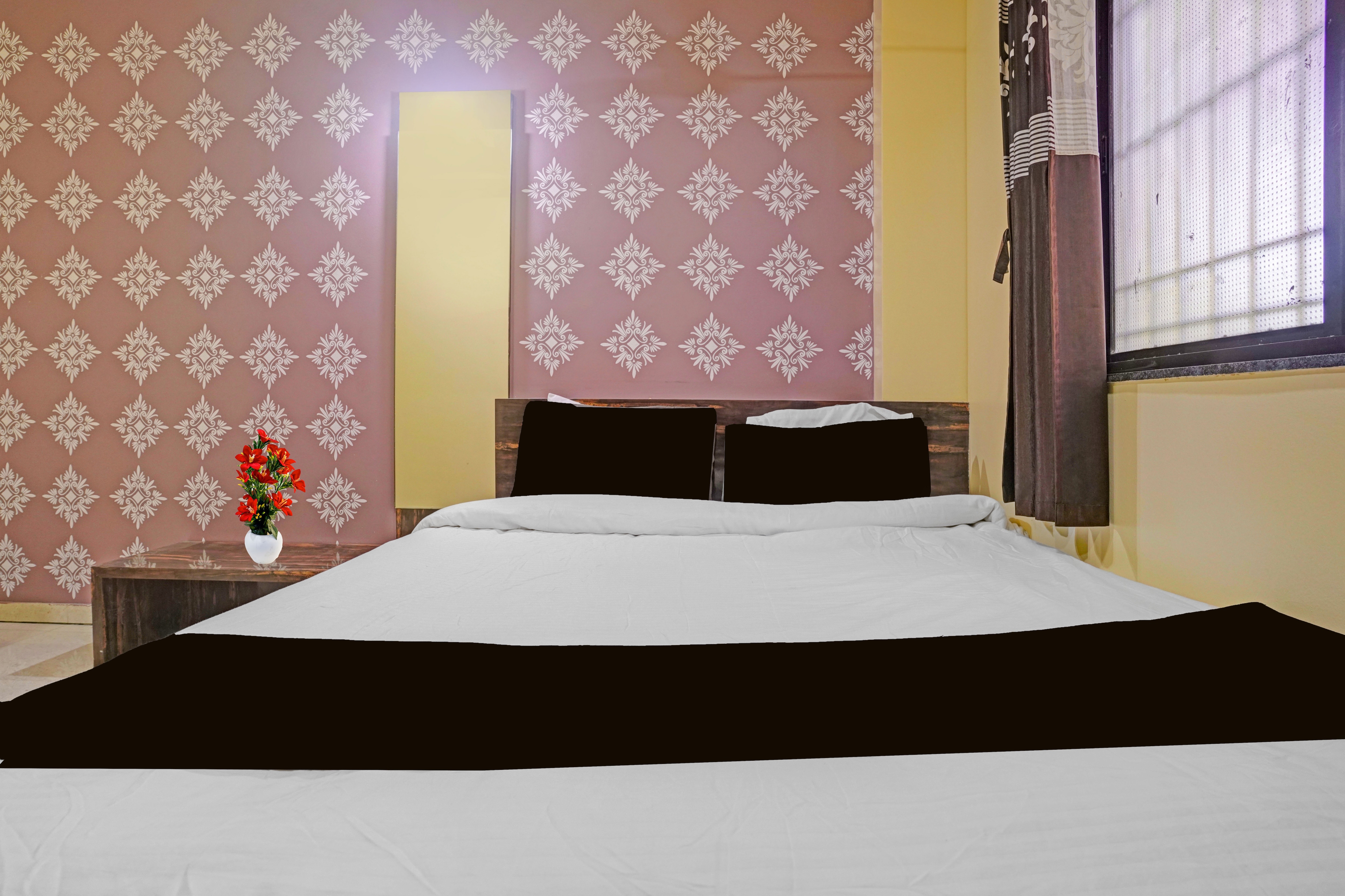 Super Collection O Tuljapur - Solapur Highway Formerly Royal Rooms 3