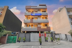 FabHotel Rush Residency, Noida