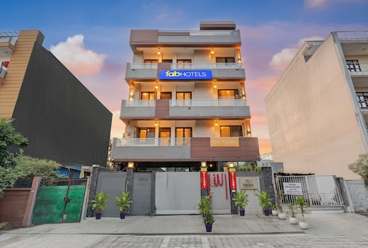 FabHotel Rush Residency