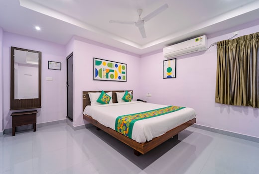 Treebo Sri vi ka Residency