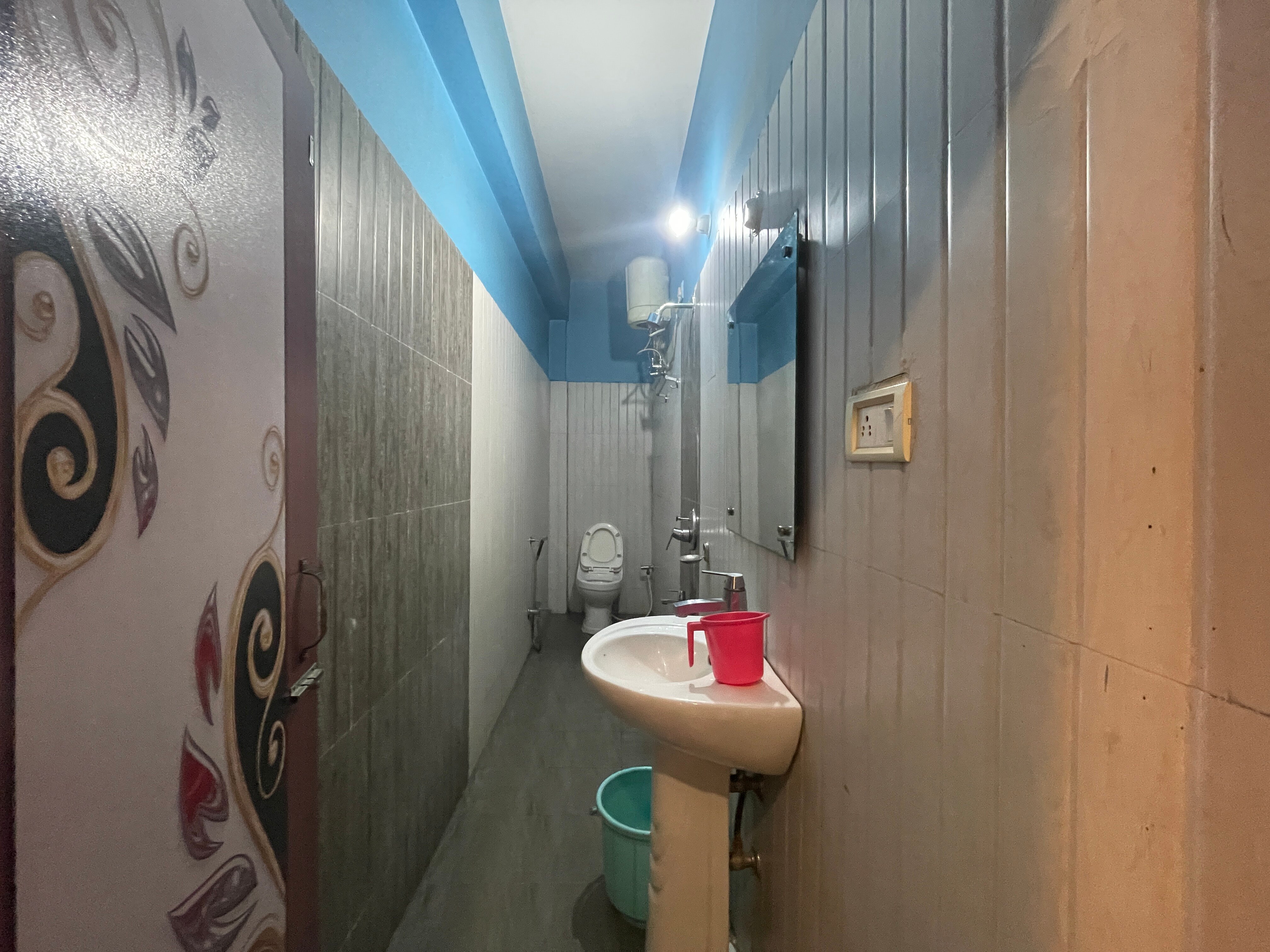 HOTEL SEEMA PLAZA - Tap to explore photos