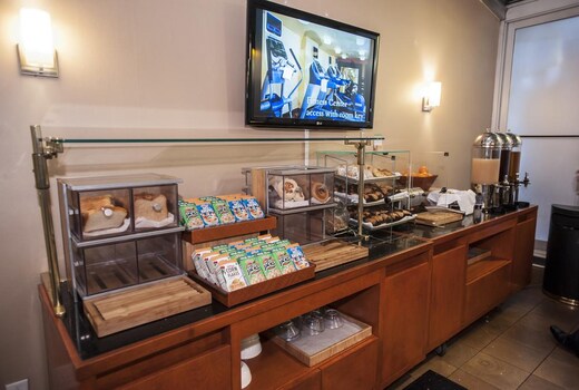 Doubletree By Hilton New York City Chelsea New York Price Address Reviews