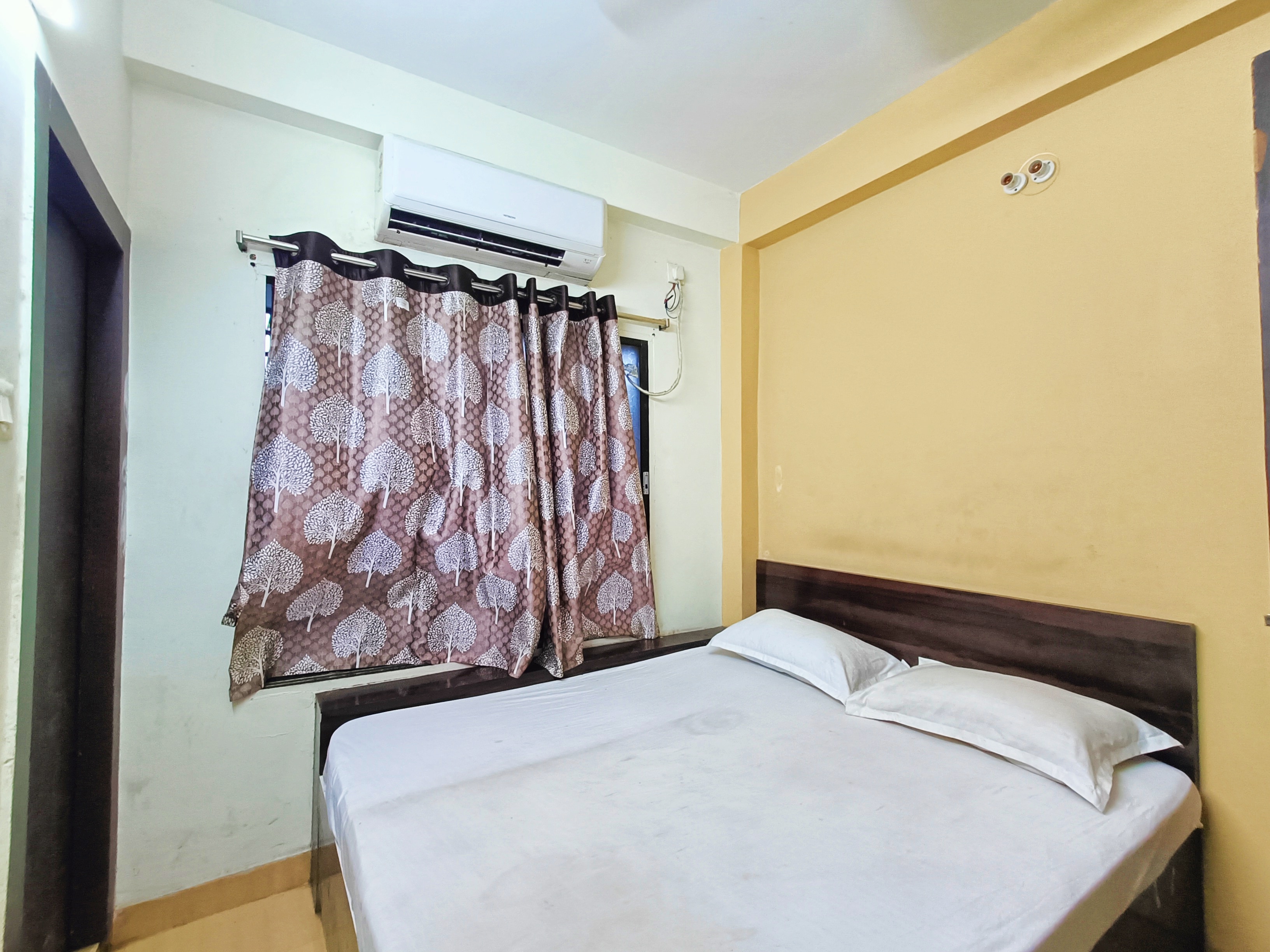 Rest Inn near Candor Unitech - Tap to explore photos