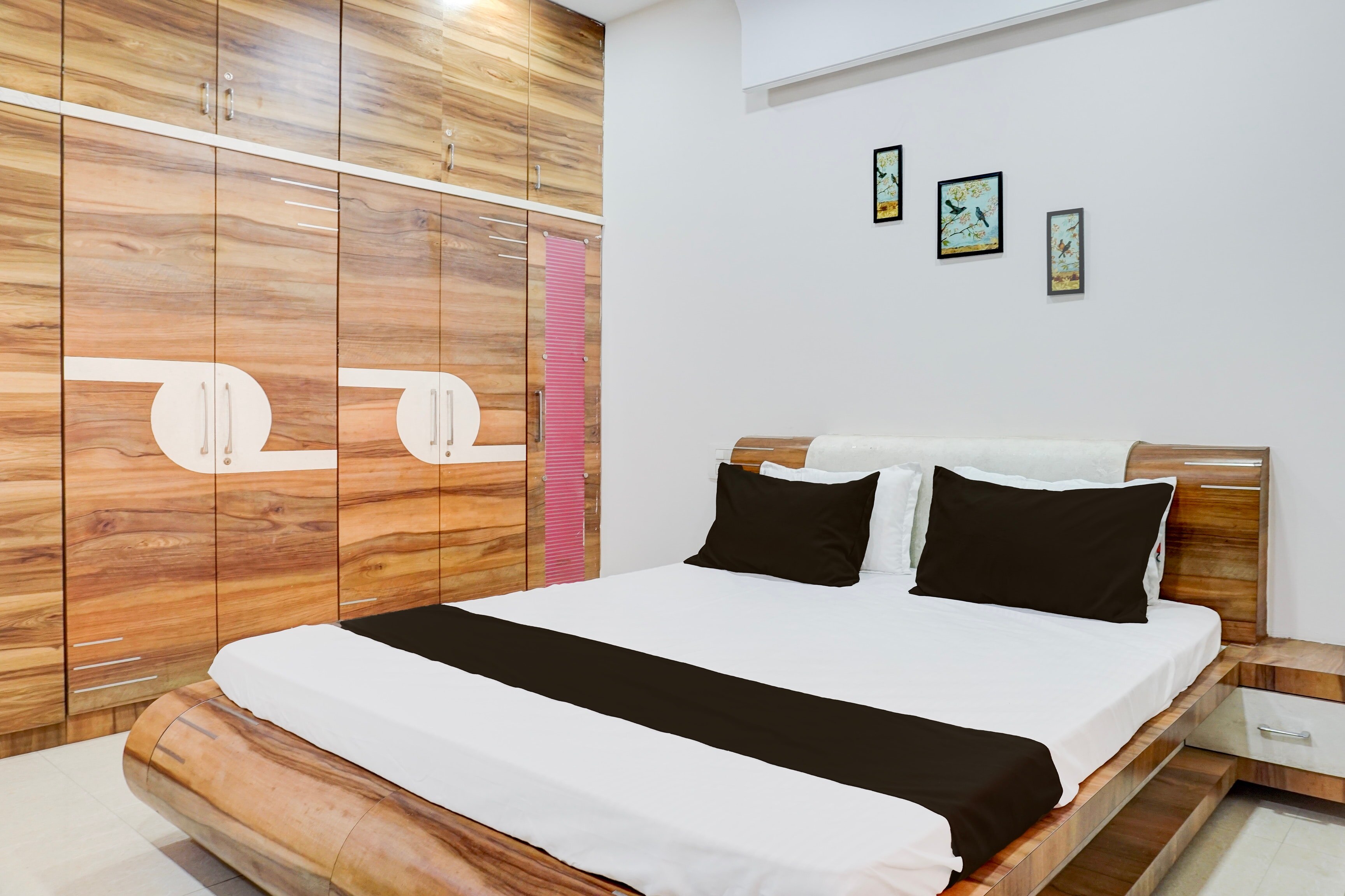 Hotel O Keveri Executive Lodging - Tap to explore photos