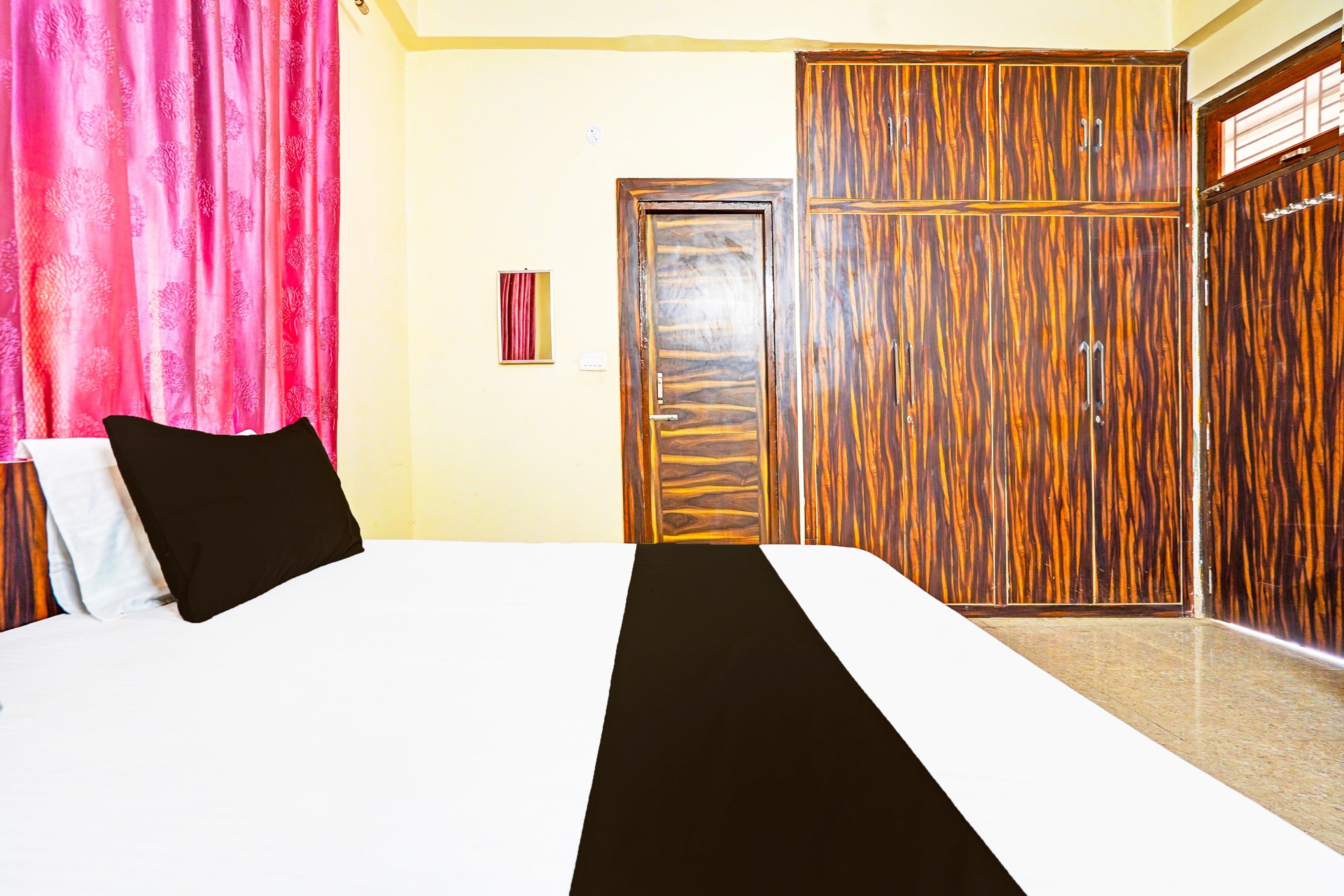 Hotel O S.B.N HOTEL AND RESEIDENCY - Tap to explore photos