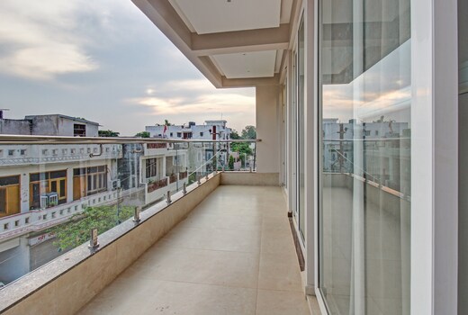 Townhouse OAK VS Shivanya