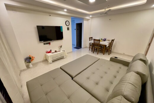 Powai lake & Hiranandini view