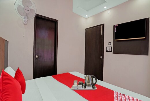 Hotel O Kwins Residency