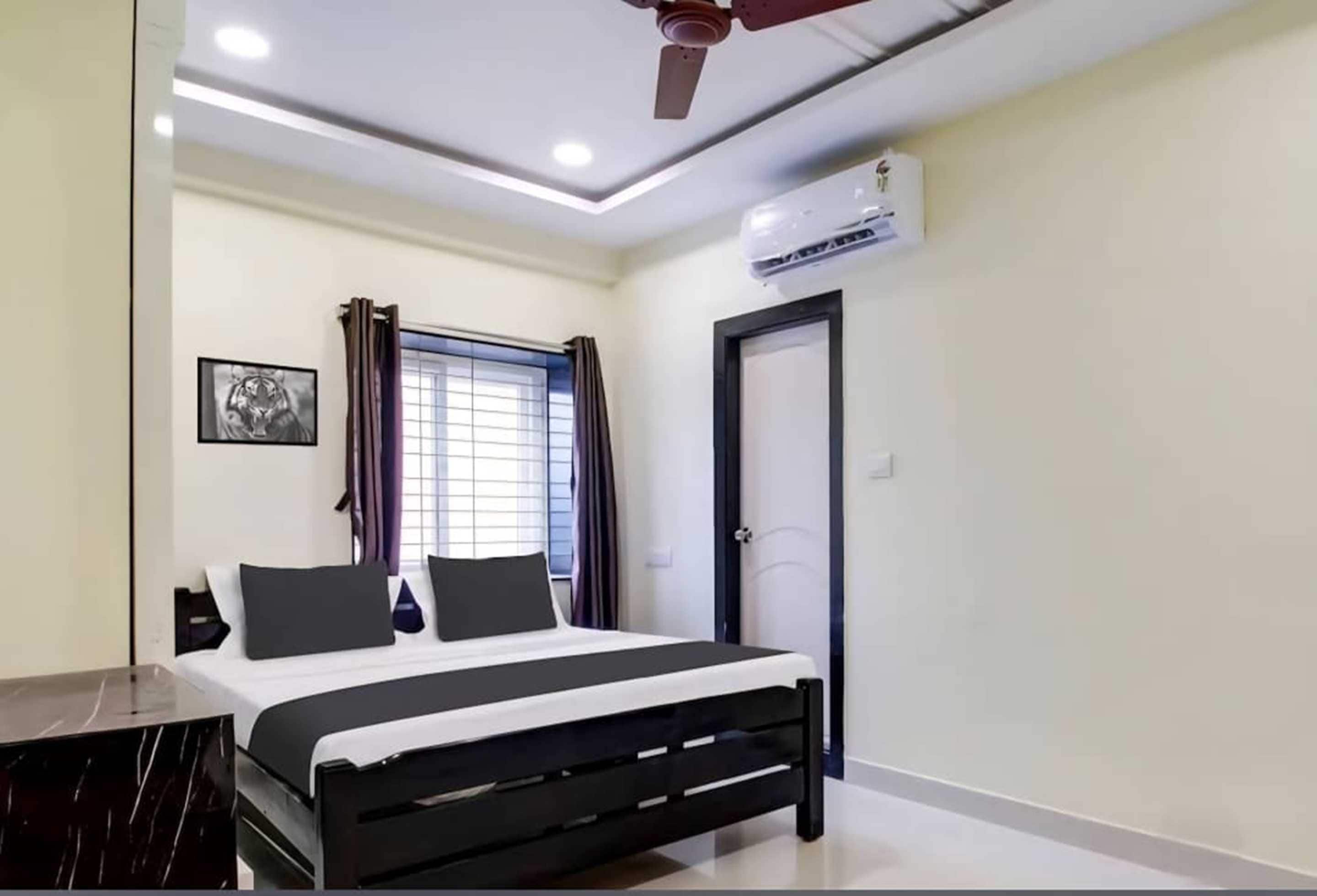 Hotel O COASTAL SUITES, Kakinada