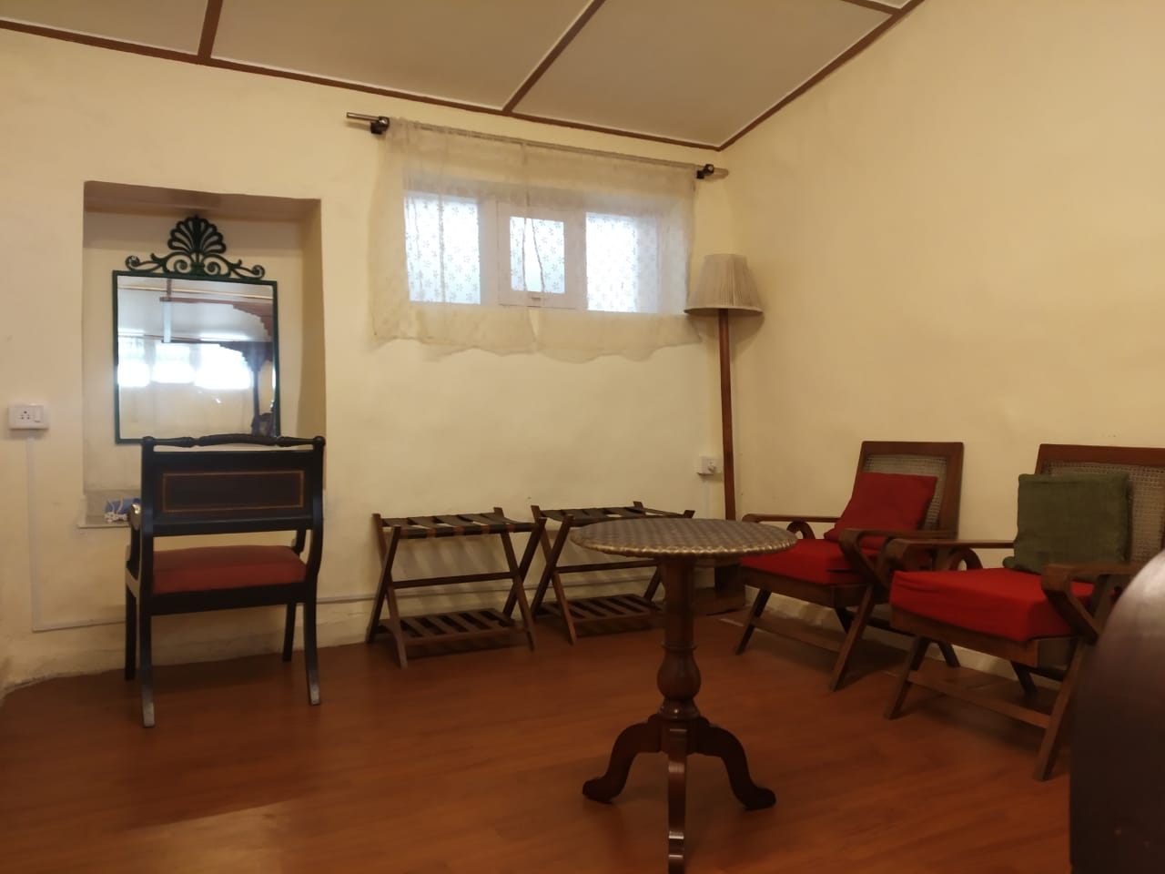 Herne Lodge 5, Mussoorie - Tap to explore photos