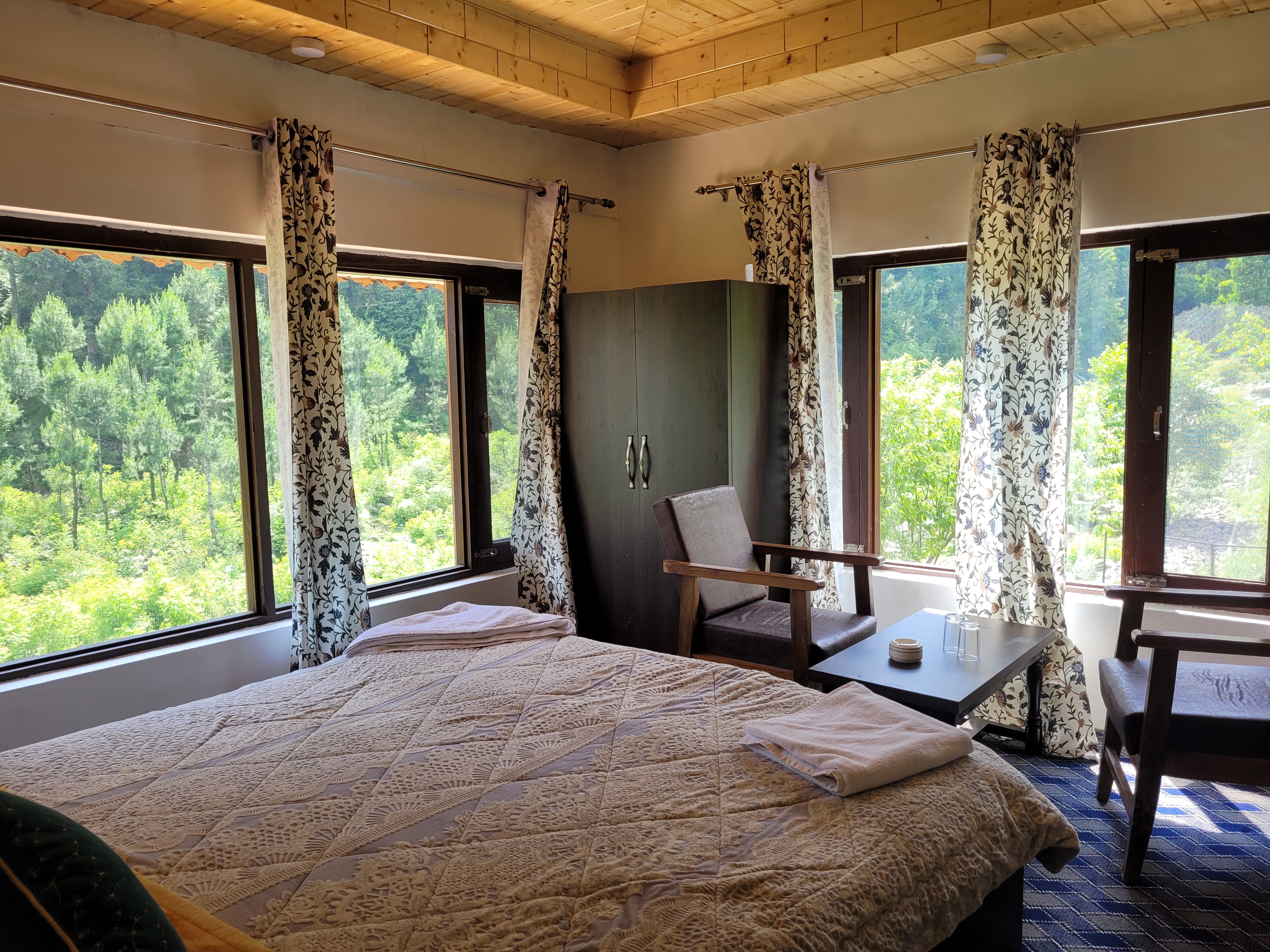 Pine Cottage Pahalgam - Tap to explore photos