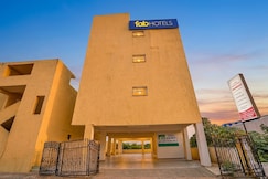 Fabhotel V Inn Rooms - Nr Sree Ramanatheeswarar temple, Chennai