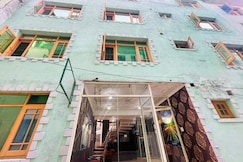 Hotel Top Hill Nearby Dal Lake, Srinagar