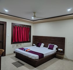 Deluxe AC Room