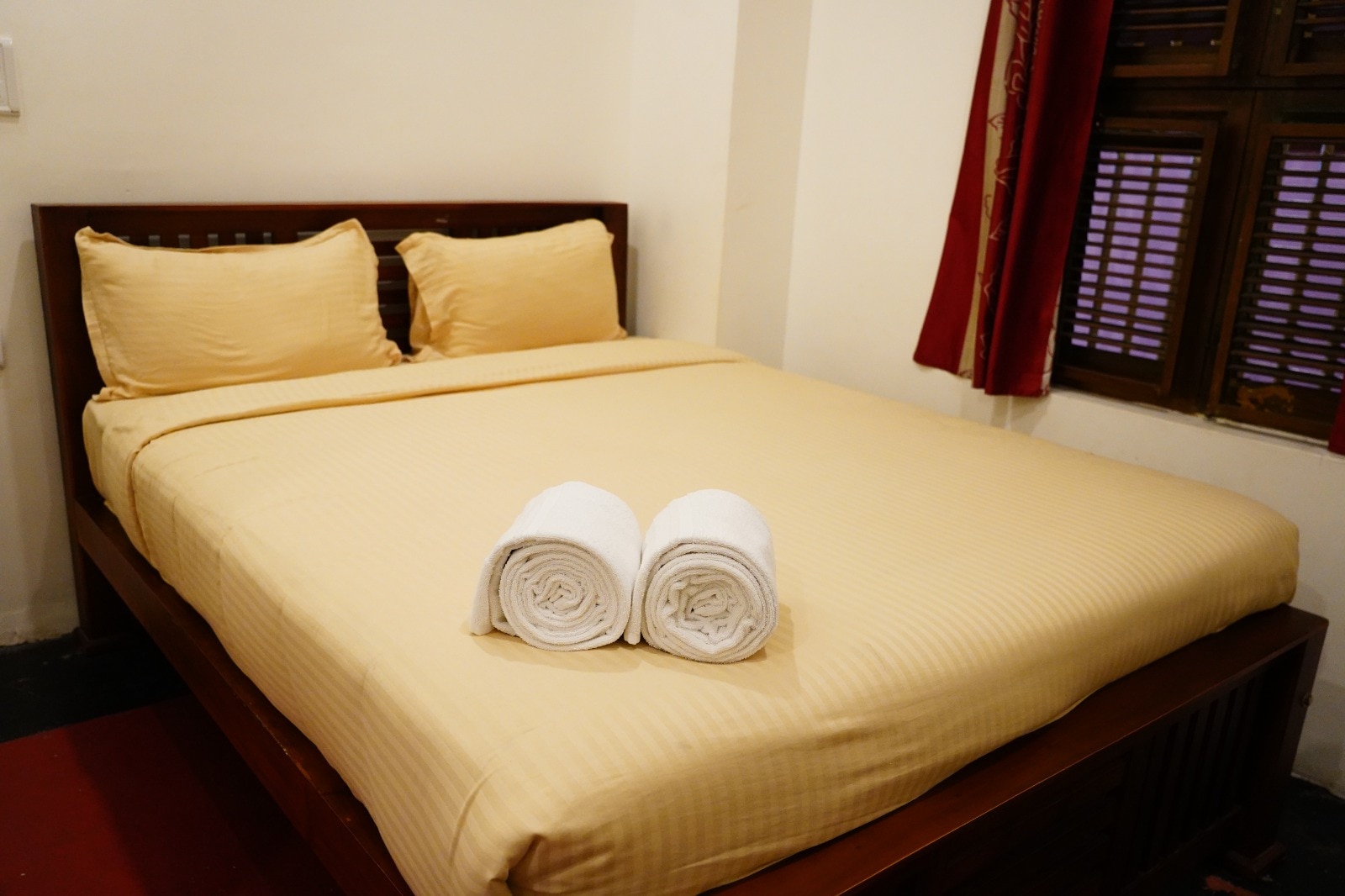 White Town Villa - Pondicherry - Tap to explore photos