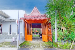 Hotel O Mbah Carik Homestay Syari'ah, Magelang