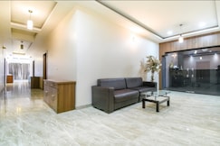 hotel  holiday  palace, Sivasagar