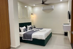 Hotel Cosmopolitan, Prayagraj