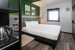 ibis Styles London Gatwick Airport, Surrey