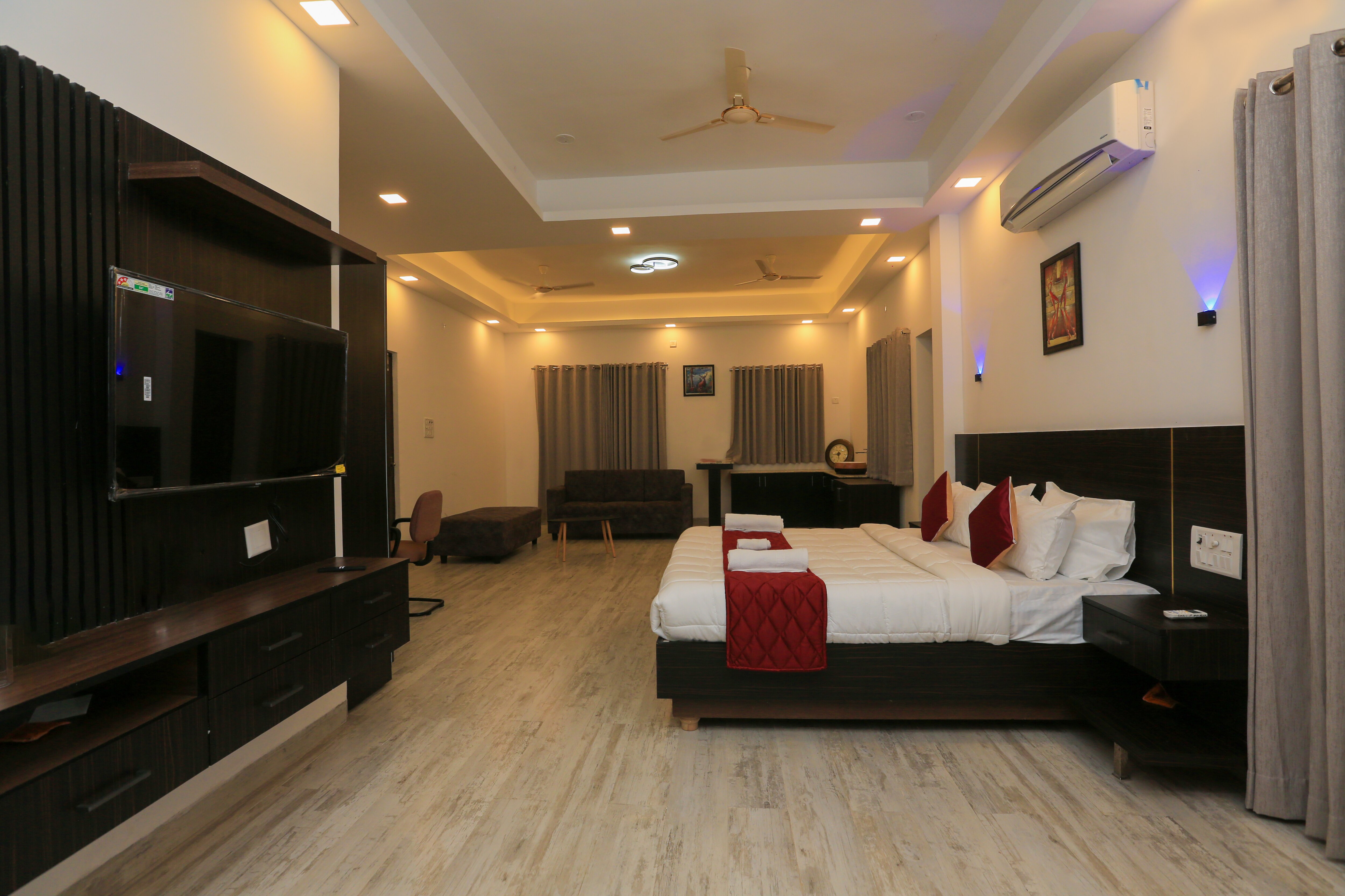Varsha Vishraam Villa - Tap to explore photos