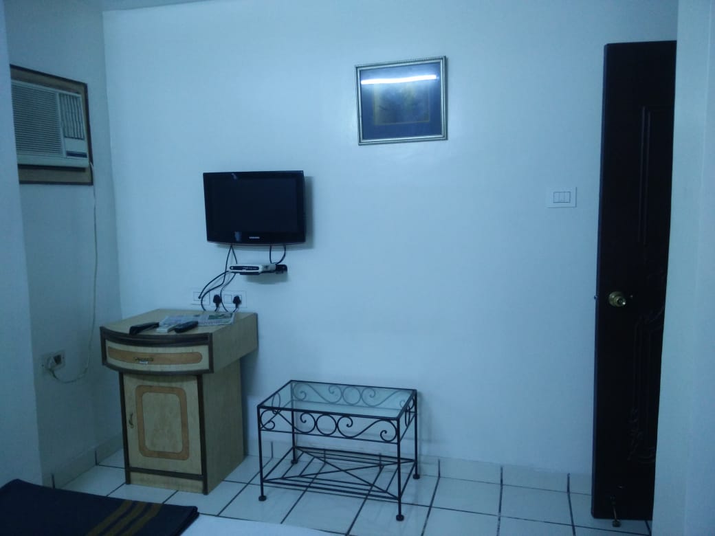 Hotel Jayshree Inn - Tap to explore photos