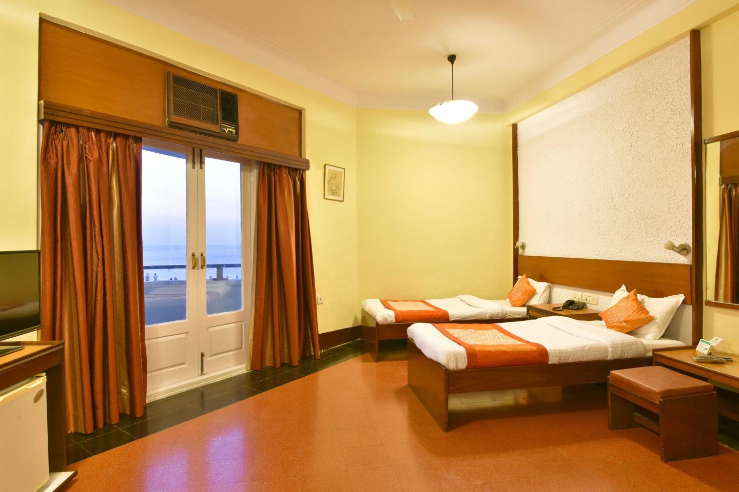 Sea Green South Hotel 5