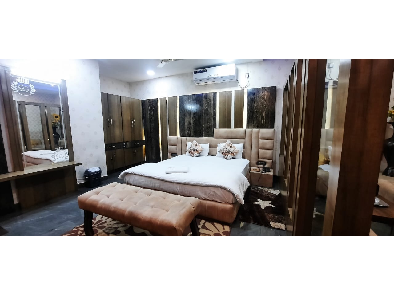 Hotel Sheela Green - Tap to explore photos