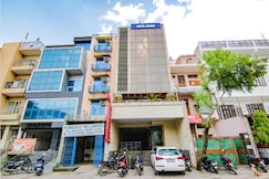 Hotel Divine Residency (Near YashoBhoomi), Delhi