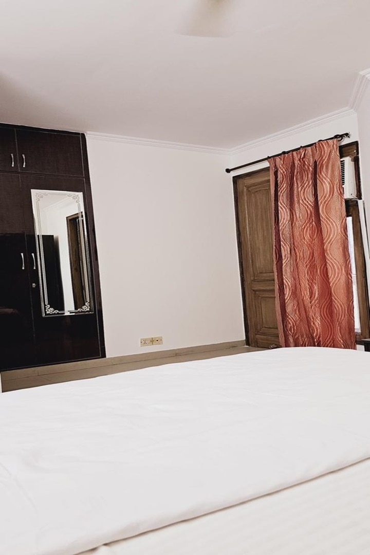 Hostmystay-2bhk with Terrace GK1 - Tap to explore photos