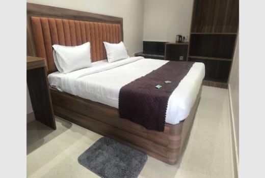 FabHotel Swaraj