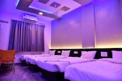 Hotel President Palace Lodging And Boarding, Akkalkot