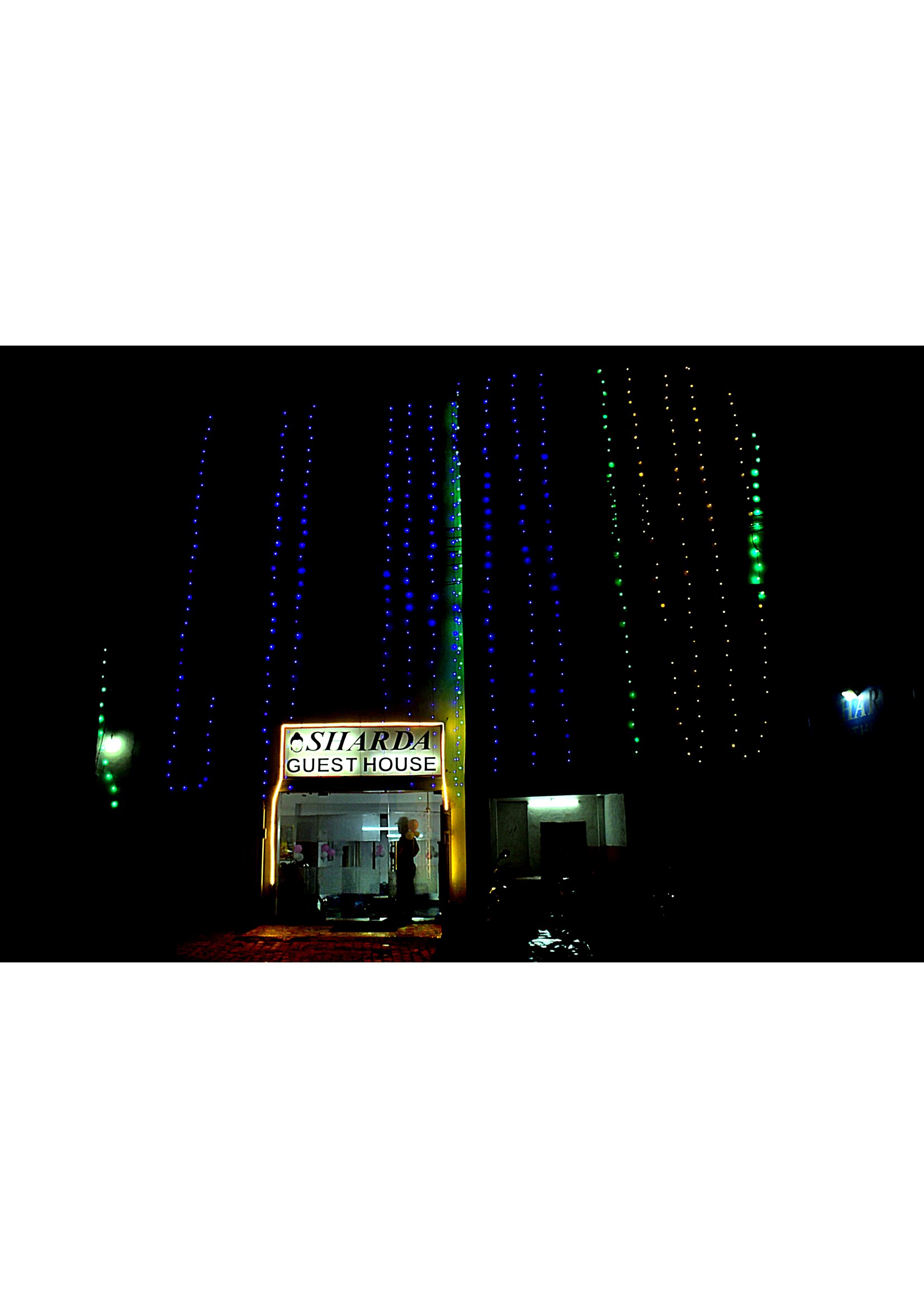 Sharda Guest House, bodhgaya - Tap to explore photos