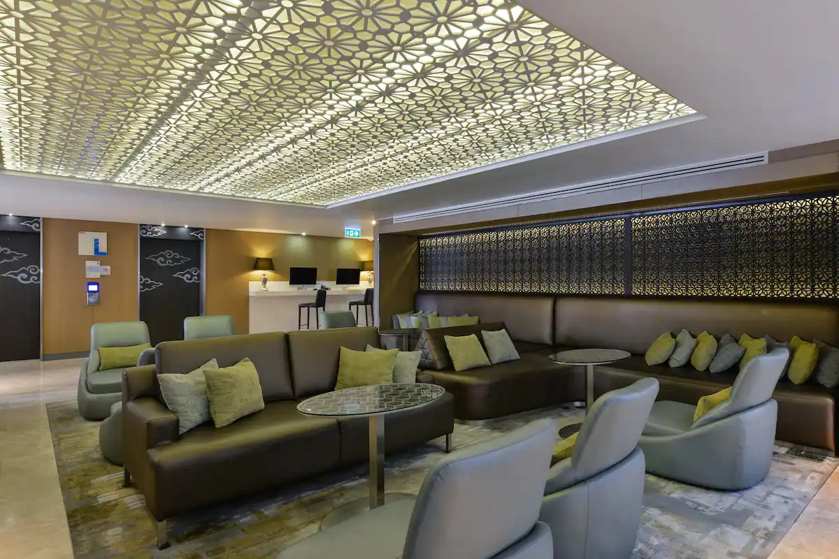 Holiday Inn Express Bangkok Sukhumvit 11, Ban Phaeo