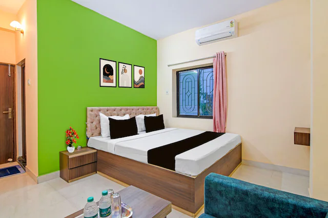 GRAND HOTEL, Howrah
