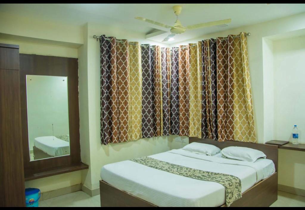 Deluxe Room 1